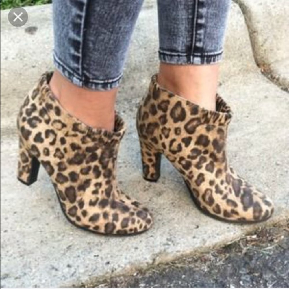 *SOLD* Sam & Libby Selena Leopard Print Ankle Booties - Picture 1 of 12